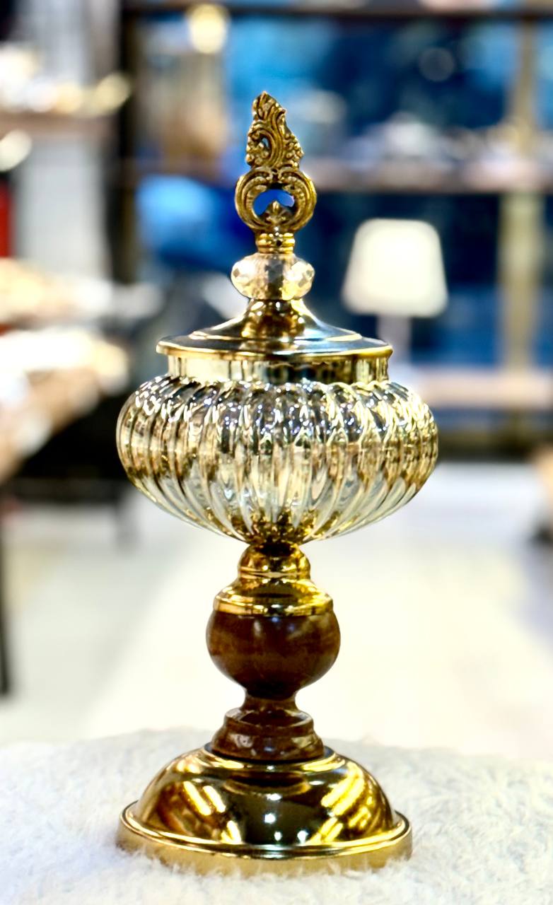 کندی (شکلات خوری )تنه چوبی کوچک